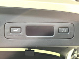 【パワーバックドア】スマートキーや運転席のボタンを押すだけでリアゲートが自動で開閉します!荷物を持っている時や、高い位置にあるバックドアを閉める際に便利な機能です♪