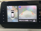 【アラウンドビューモニター】車を上から見下ろしているかのような映像で周囲の状況がひと目で確認、狭い駐車場に駐車するときも安心です♪