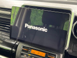 【大画面9型ナビ】人気の大型インチナビを装備。存在感のある大画面はインパクト大!ナビ利用時のマップ表示は見やすく、テレビやDVDは臨場感がアップ!いつものドライブがグッと楽しくなります♪