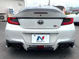 安心の最長10年・走行無制限保証(有償)をご用意。保証内容も充実はもちろん、無料点検&オイル交換や、年中無休の全国・24時間ロードサービスも付帯されておりますのでご安心下さい。