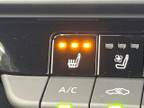 【シートヒーター&ベンチレーション】夏場は涼しい風でお尻や背中の熱やムレを防ぎ、冬はエアコンよりも早く温まってポカポカに!季節を問わず快適に過ごせます。