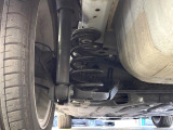 お車を安心してお乗りいただく為には、足回りの定期点検が欠かせません。サービスサポート(有償保証)では無料点検もご提供しており、安心のカーライフをお過ごしいただけるサポート体制が整っています。