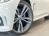 BMW純正アロイホイールはモデルやパッケージに合わせてデザインされています。洗練されたデザインで、足元の個性を引き立てます。