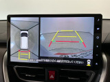 【パノラマモニター】車両周囲を上から見下ろしたような映像を表示。正確なモニタリングが可能になり、駐車時・幅寄せをアシストします!