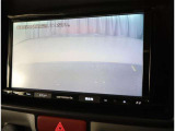 バックガイドモニターで、後方を確認しながら安心して駐車することができます。運転初心者も熟練者も必須の機能ですよ!