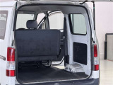 荷室はシートアレンジを行うことで広い荷室にすることが可能です 様々なシーンで活躍できますね