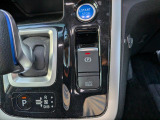 電動パーキングで操作も楽々です。