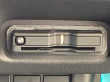 ETC車載器付。ETCが使用可能な道路通行料はキャッシュレスでスマートに走行できます。再セットアップして納車致します。