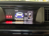 視認性に優れたメーターを採用しており、走行中でも車速や情報が分かりやすく表示されます。運転時の視線移動をむりのない範囲に抑え、快適で安心感のあるドライブをサポートします。