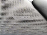 【Meridianサラウンドシステム:MOP価格 157,000円】イギリスの老舗オーディオブランドで音質が良く、ドライブ中の音楽をより一層楽しませてくれます。
