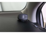 【クリアランスソナー】警告音と表示で、障害物の確認をアシスト♪縦列駐車時や駐車場・車庫などでの取り回しをサポートします。