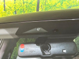 【三菱e-Assist】走行中に前方の車両等を認識し、衝突しそうな時は警報とブレーキで衝突回避と被害軽減をアシスト。より安全にドライブをお楽しみいただけます。