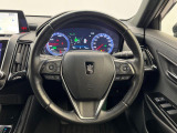 【純正革巻きステアリング】上質な革を使用することで、手にしっかり馴染みとても運転しやすいハンドルです♪