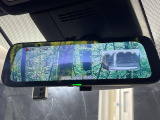 【デジタルインナーミラー】後席の大きな荷物や同乗者で後方が確認しづらい時でも安心!カメラが撮影した車両後方の映像をルームミラー内に表示。クリアな視界で状況の確認が可能です!
