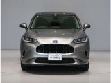 国産車では珍しい縦型デザインのフロントグリル。