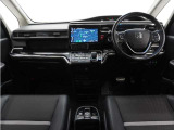 ◆インテリアパネル◆視界広々で非常に運転しやすくロングドライブでも疲れを感じさせないすっきりとまとまったインパネ周りです。