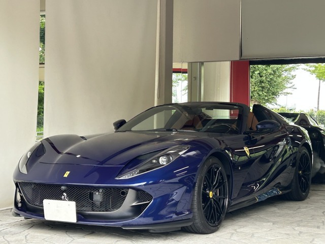 フェラーリ 812GTS 