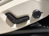 【パワーシート】スイッチ一つで簡単にシート位置の微調整が可能!電動だから力もいりません!自分に最適なシートポジションにセットして、快適なドライブをお楽しみください。