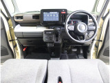 想像以上の広さで、毎日の運転がもっと快適に!みんなくつろげる心地よい室内空間です。