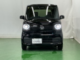 LEDヘッドライトを装備しています。LEDヘッドライトはとても明るく、雨の日や夜間走行も安全・安心です。オートライトコントロール付きで周囲の明るさに応じて自動で点灯・消灯します