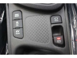ドライブモード、ブレーキホールド、電動パーキングブレーキスイッチ。