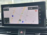 ●MMIナビゲーション『高解像度カラーディスプレイに、Bluetooth(R)接続によるハンズフリー通話機能を搭載しています。』