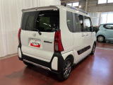 両側スライドドアなので、狭い駐車場や壁際でも安心!