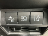 ブレーキの補助操作を行い減速して衝突被害を軽減する衝突軽減ブレーキ、オートマチックハイビーム、ドライバーへ逸脱の危険を知らせ車線逸脱を回避するようステアリング操作を支援してくれる路外逸脱抑制機能です!