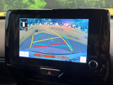 【バックカメラ】駐車時に後方がリアルタイム映像で確認できます。大型商業施設や立体駐車場での駐車時や、夜間のバック時に大活躍!運転スキルに関わらず、今や必須となった装備のひとつです!