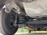 お車を安心してお乗りいただく為には、足回りの定期点検が欠かせません。サービスサポート(有償保証)では無料点検もご提供しており、安心のカーライフをお過ごしいただけるサポート体制が整っています。