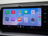 【アップルカープレイ】iPhoneがBMW車両とワイヤレスで接続されます。Apple CarPlayでは、オーディオストリーミングやメッセージングアプリがディスプレイに表示されます。