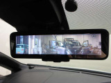 スマートルームミラー付きで後部座席に乗車してても後方がしっかり見れます