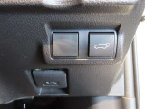 パワーバックドア装着車です。