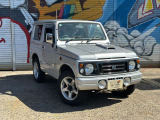 ーマルのかわいいジムニーの入荷です。カスタムのベース車にいかがでしょうか。