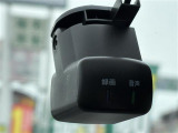 【ドライブレコーダー】映像・音声などの運転中の記録を残します。事故などを起こした起こされた時の証拠になりえますので、もしも時でも安心ですね。