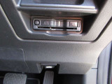 見栄えよくすっきりと収まるETC車載器です。高速道路の料金所をスムーズに通過でき、快適なドライブをサポートします。(※支払総額にセットアップ費用は含まれておりません。)