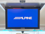 【フリップダウンモニター】大画面モニターで後席でもエンタメをお楽しみいただけます。小さなお子様にも大人気の装備です♪