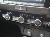 オートエアコンのお車ですので室内の温度をスムーズに調整してくれます♪