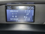 左右独立温度コントロールフルオートエアコンです。運転席、助手席それぞれで独立して温度設定ができます。冷え性の方が乗っても安心ですね♪