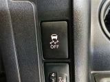 VSC(滑りやすい路面での横滑りを抑え車両の安定性を保つための機能)搭載ですが、雪道などから脱出する時はOFFすると脱出しやすくなる場合があります