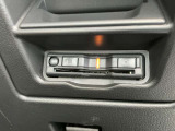 ビルトインタイプのETC車載器搭載。運転席側に装着されているのでカードの抜き差しも簡単です。