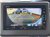 バックカメラも付いています! 運転が不慣れな方でも安心して駐車が可能です!
