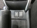 トラクションコントロール装備です。すべりやすい路面での発進時や加速時にタイヤの空転を抑え、駆動力確保に貢献する機能です。詳細は販売店スタッフまでおたずねください。