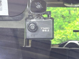 【ドライブレコーダー】ドライブレコーダー装備!走行中はもちろん、あおり運転や事故に遭遇した際、映像で記録し、万一のリスクに備えます。※記録用SDカードはお客様ご自身でご準備いただく必要があります。