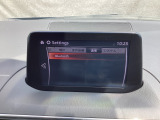 Bluetoothに接続することで、スマートフォンに入っている音楽アプリを車内で楽しめたり、通話が出来ます♪
