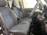 【運転席シート】ゆったりと広々した空間です。ストレスなく運転ができますよ!