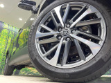 【純正18インチアルミホイール】外観にマッチした純正アルミホイールを装着しております。各種社外アルミホイールや、スタッドレスタイヤも取扱いしております。是非ご相談ください♪