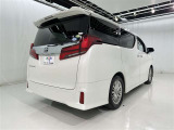 沢山乗れるのがこの車の魅力!2台で移動しないと・・・なんて時もこの車なら1台で!大活躍です♪