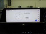 12.3インチのディスプレイオーデイオ(フルセグTV・AM/FMチューナー・Biuetooth・)が付いています。