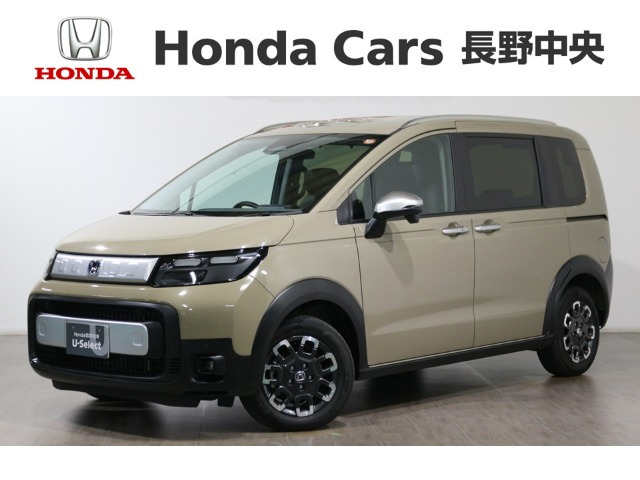 フリード 1.5 e:HEV クロスター 4WD 